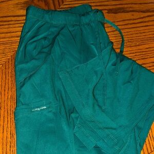 Healing hands women’s  Green scrubs LT